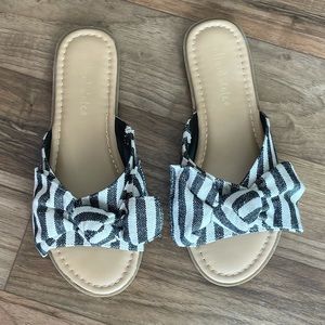 Altar’d State sandals